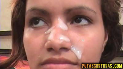 Tinka mendapat air mani di wajahnya setelah seks anal